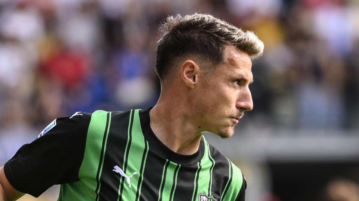 Sassuolo, Dionisi: "Pinamonti è cresciuto tanto, ha bisogno della squadra"