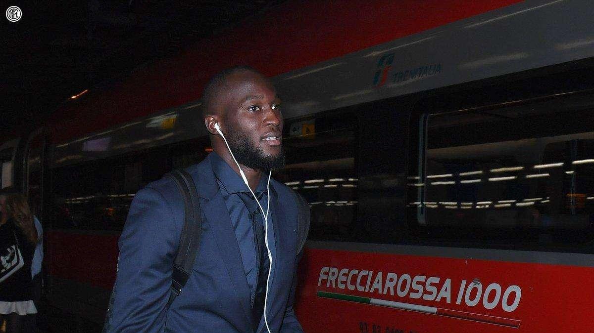 FOTO - L'Inter parte verso Bologna: nerazzurri in viaggio in treno