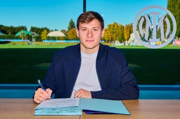 UFFICIALE - Barella rinnova con l'Inter: avanti insieme fino al 2026