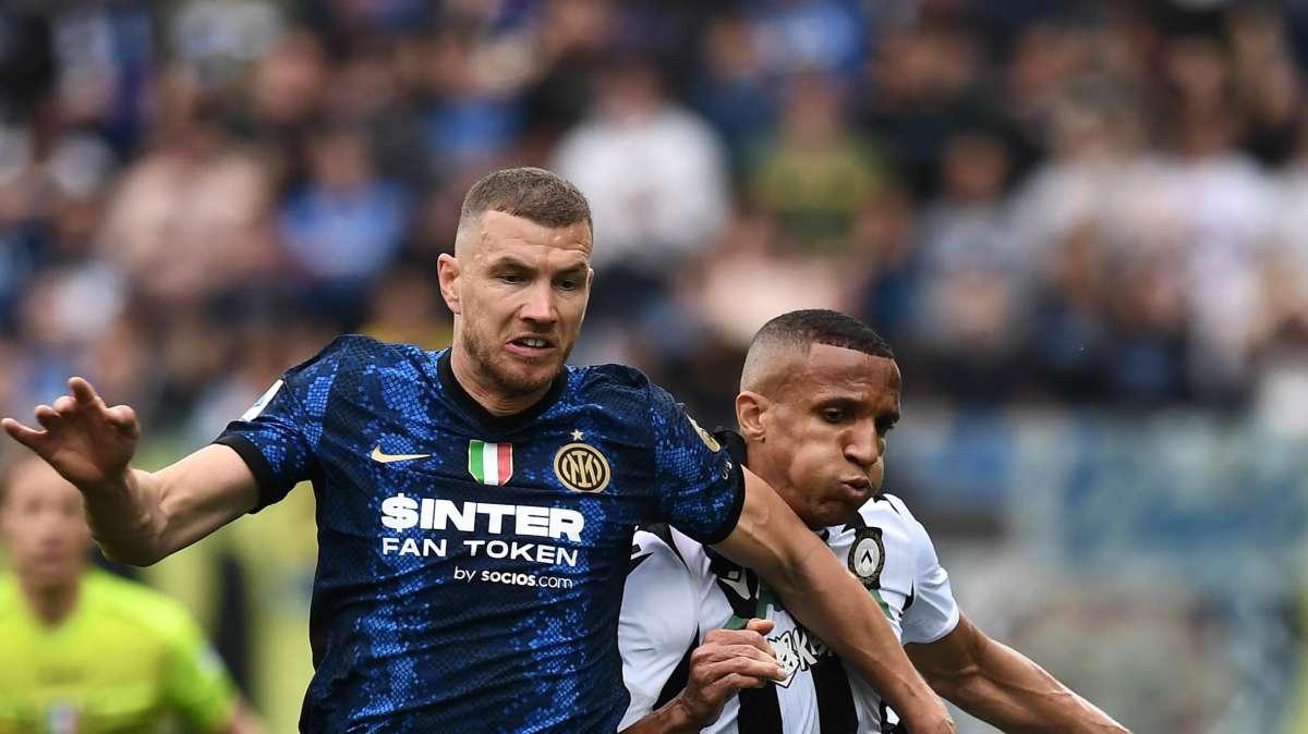 Juve a caccia di un bomber, Tacchinardi: "Dzeko e Arnautovic sono forti"