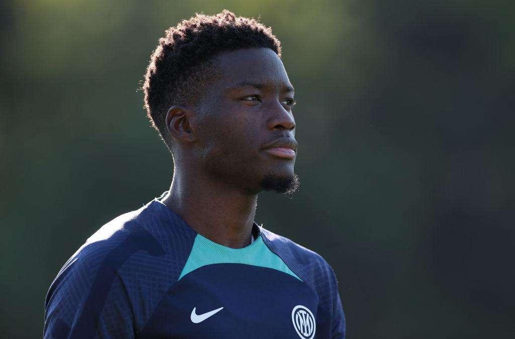 FcIN - Tra domani e giovedì summit per Agoumé. Due club restano in corsa per il prestito
