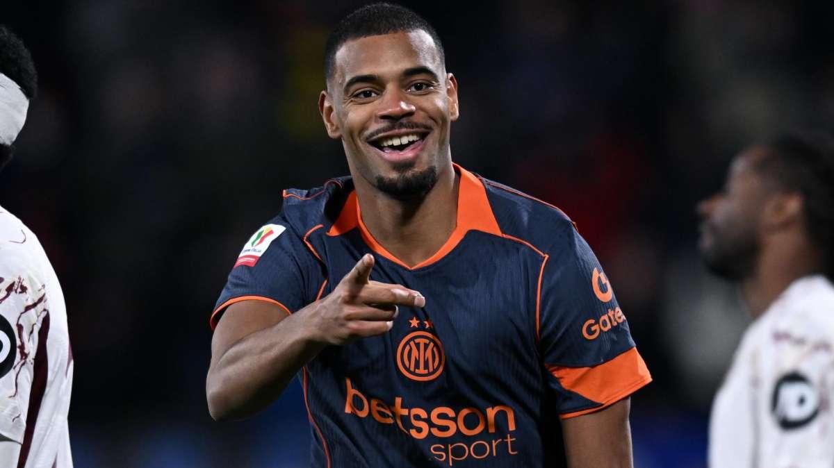 CdS - Chivu ridisegna il centrocampo: possibile chance per Diouf. Cambiano gli esterni  