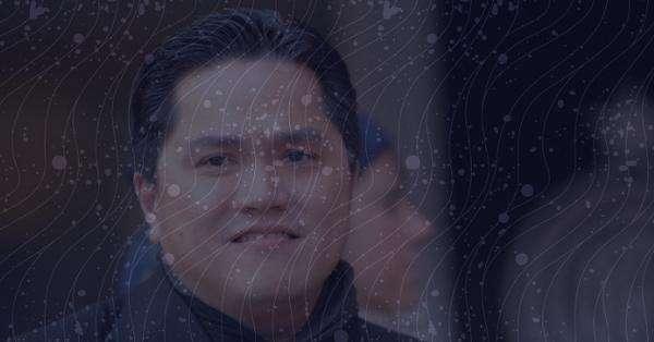 Thohir sfoglia l'album dei ricordi