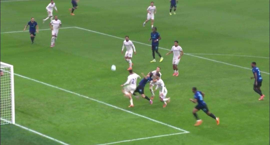 Inter-Fiorentina a Open VAR: dialogo inquietante tra Sozza e Ghersini-Chiffi. Check chiuso con il dubbio