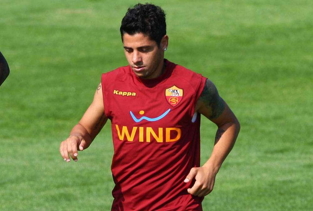 Cicinho per l'Inter nell'affare Burdisso? L'agente...