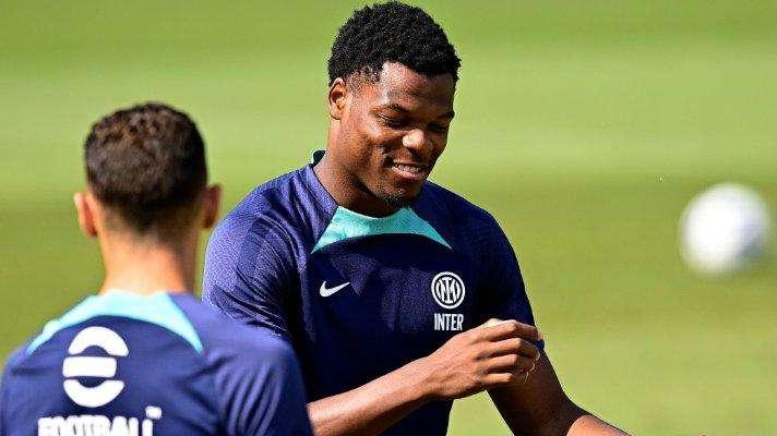 FcIN - Dumfries, fase di riflessione: non è detto che il Chelsea rilanci. Nel mentre, ecco l'offerta al giocatore