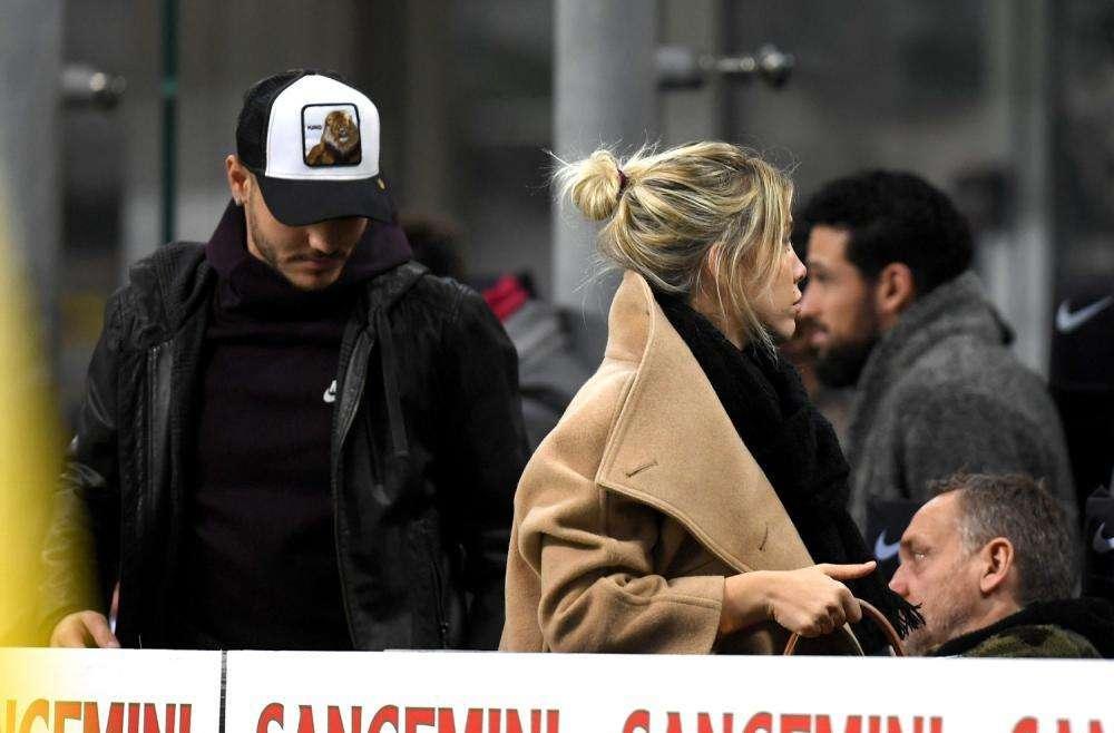 San Siro ha deciso da che parte stare: fischi a Icardi e Wanda apparsi sui megaschermi