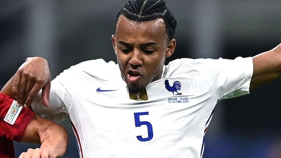Koundé a un passo dal Chelsea, Kimpembe resta al PSG: Inter e Skriniar seguono con interesse