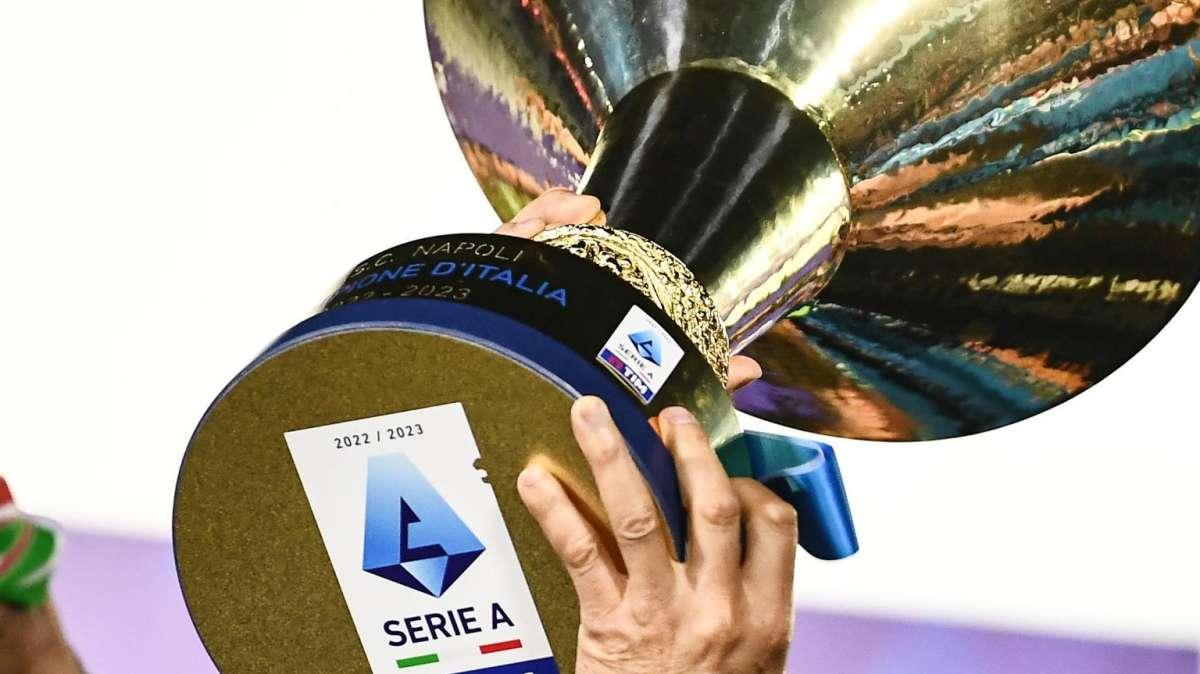 La Repubblica - Napoli e Inter, due premiazioni in preparazione al Maradona e al Sinigaglia