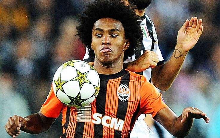 Ausilio a Stamford: occhi su Willian e Fernandinho. E col d.s. del City...
