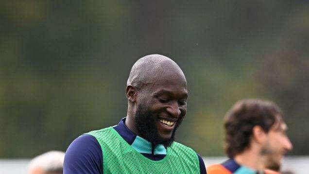 TS - Lukaku, partitella con tunnel. E Bastoni lo "torchia" per riportarlo al top