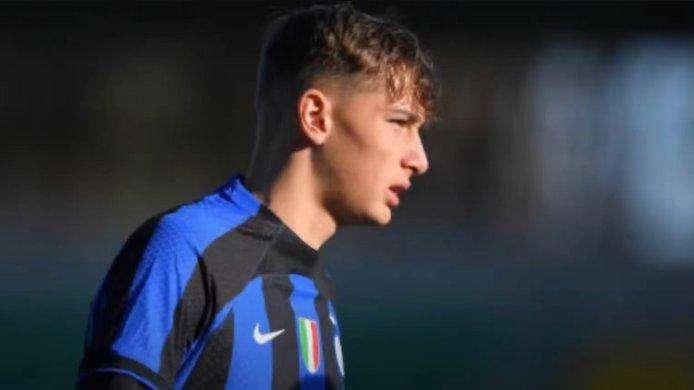 L'Inter trova l'accordo con Francesco Pio Esposito: rinnovo fino al 2027. E lo Spezia l'ha già chiesto in prestito