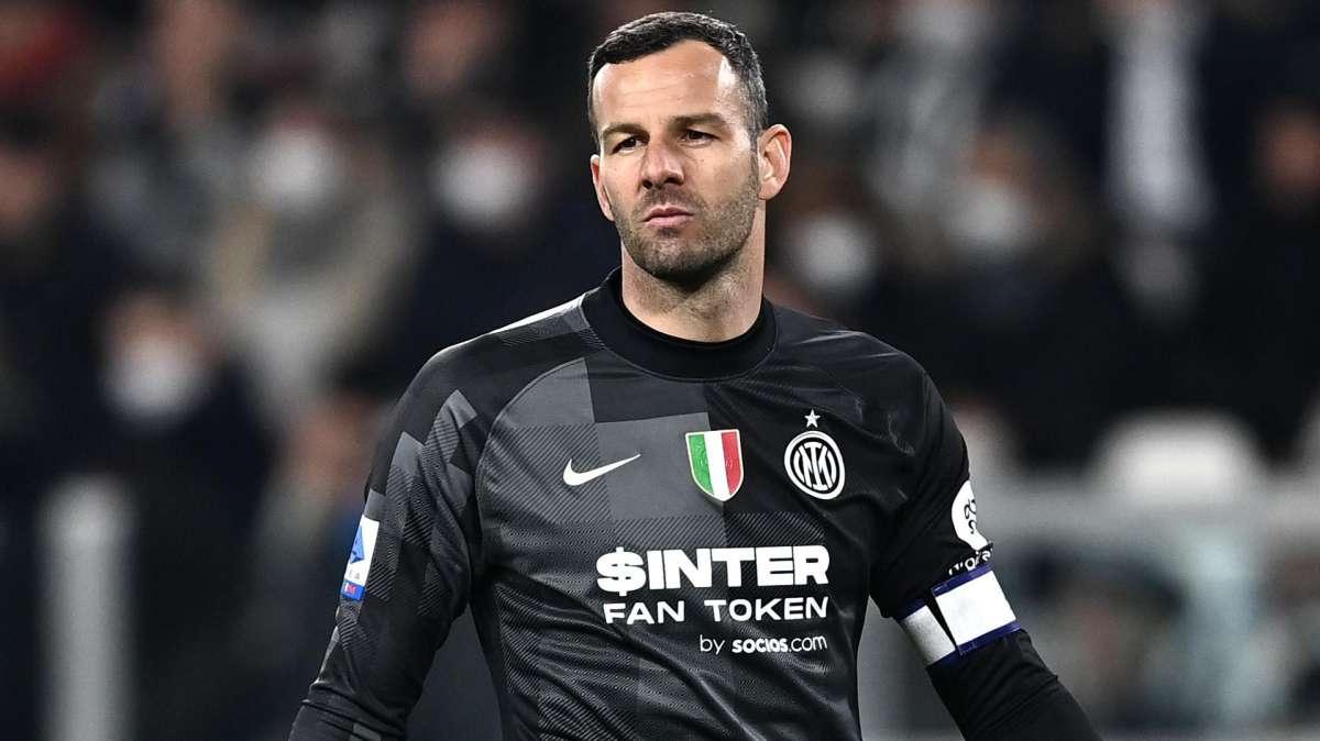 TS - Handanovic ha firmato il rinnovo con l'Inter: annuncio slittato per un motivo 