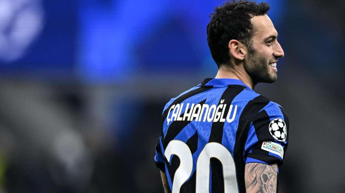 GdS - Inter-Calhanoglu, fissato il vis-à-vis: il club vuole chiarezza e già oggi si aspetta un'offerta. Xhaka il possibile erede 