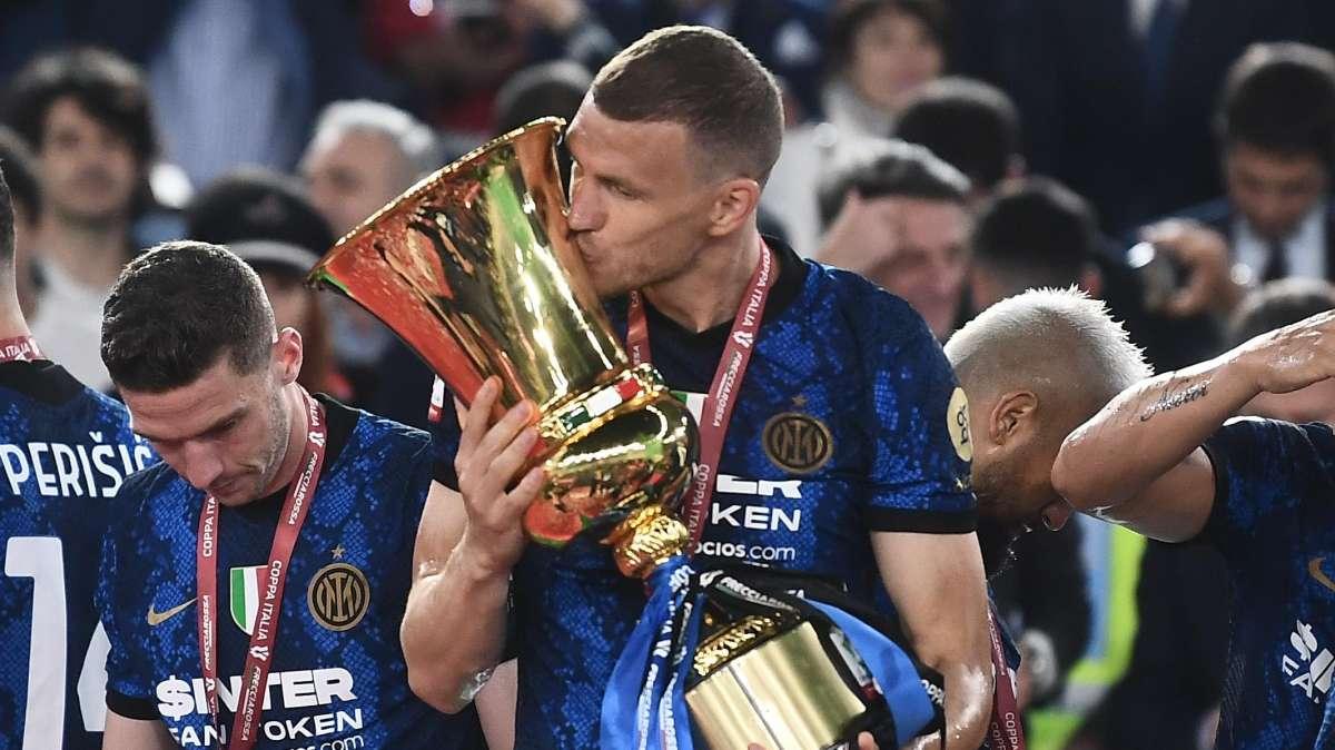Sky.de - Borussia Dortmund, c'è anche Dzeko nella lista dei possibili sostituti di Haller