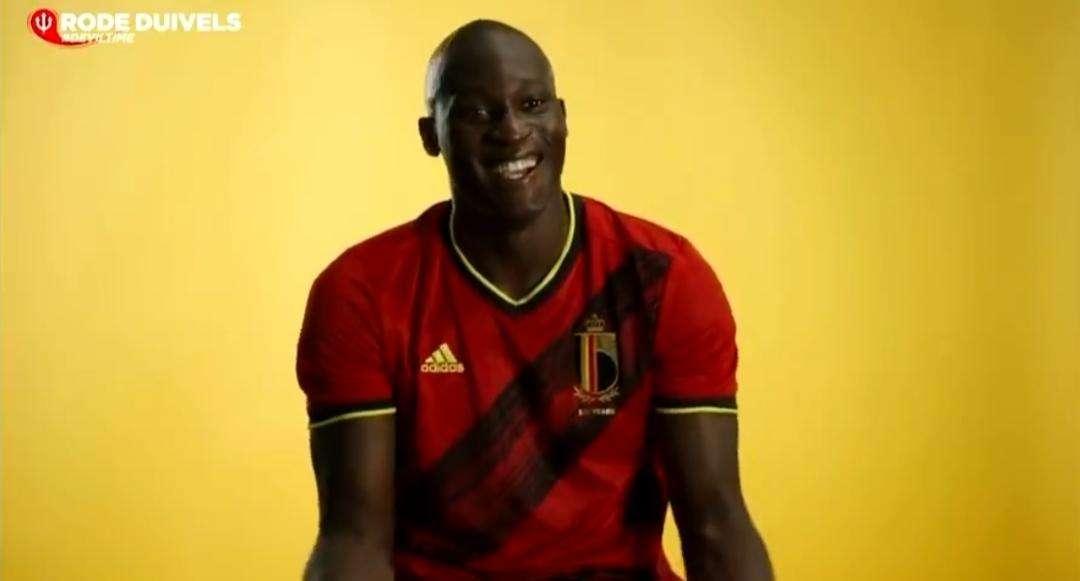 Lukaku: "Meglio l'Inter del Chelsea, ho vinto un titolo ed era il mio sogno. Io o Ibra? Devi amare te stesso"