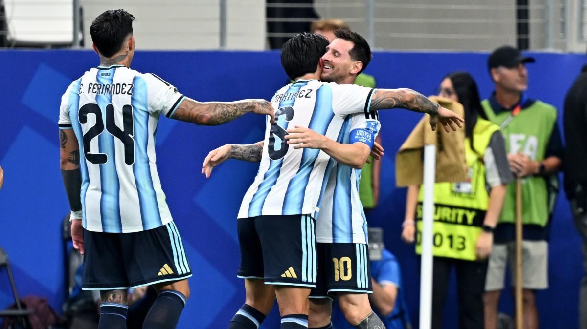 Asado 'istituzionale' per l'Argentina: il presidente Tapia con Lautaro