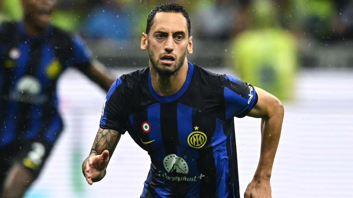 GdS - Carica derby: da Barella e Dimarco al 'vulcano' Calhanoglu. Inzaghi costretto a 'frenare' il turco in allenamento