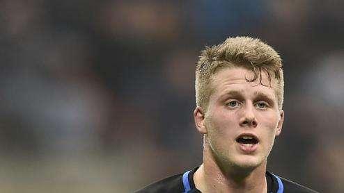 Radu ed Emmers al Genoa con recompra: plusvalenza da 7-8 mln