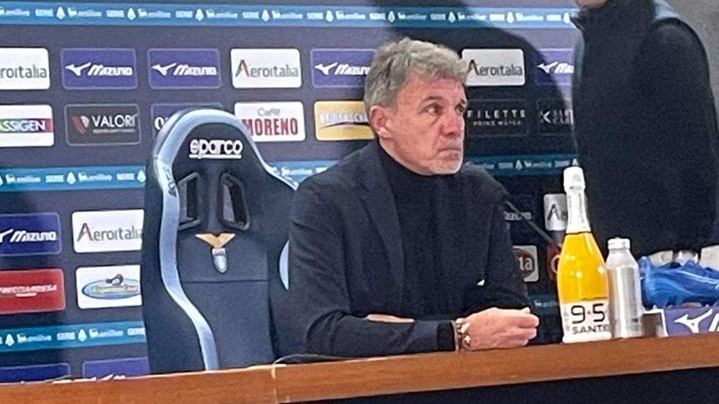 Lazio, Baroni in conferenza: "Mi assumo la responsabilità della sconfitta. L'Inter è una squadra che parla da sola"