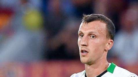 Sassuolo, problemi per Chiriches: il romeno possibile assente con l'Inter