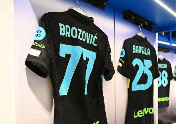 Inter-Empoli, tutto pronto nello spogliatoio nerazzurro: in campo con la terza maglia 