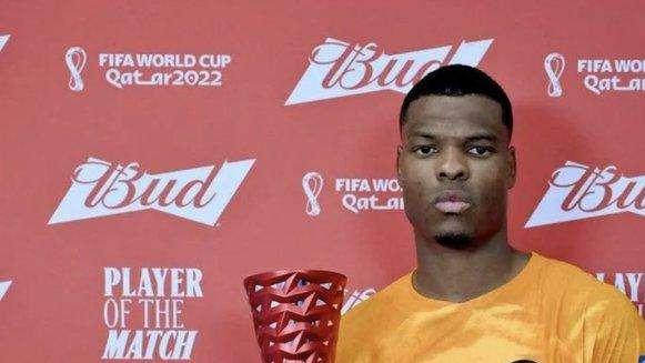 Dumfries: "La mia miglior partita, mi aiuta il lavoro all'Inter. Lukaku? È appena rientrato, tornerà a segnare"