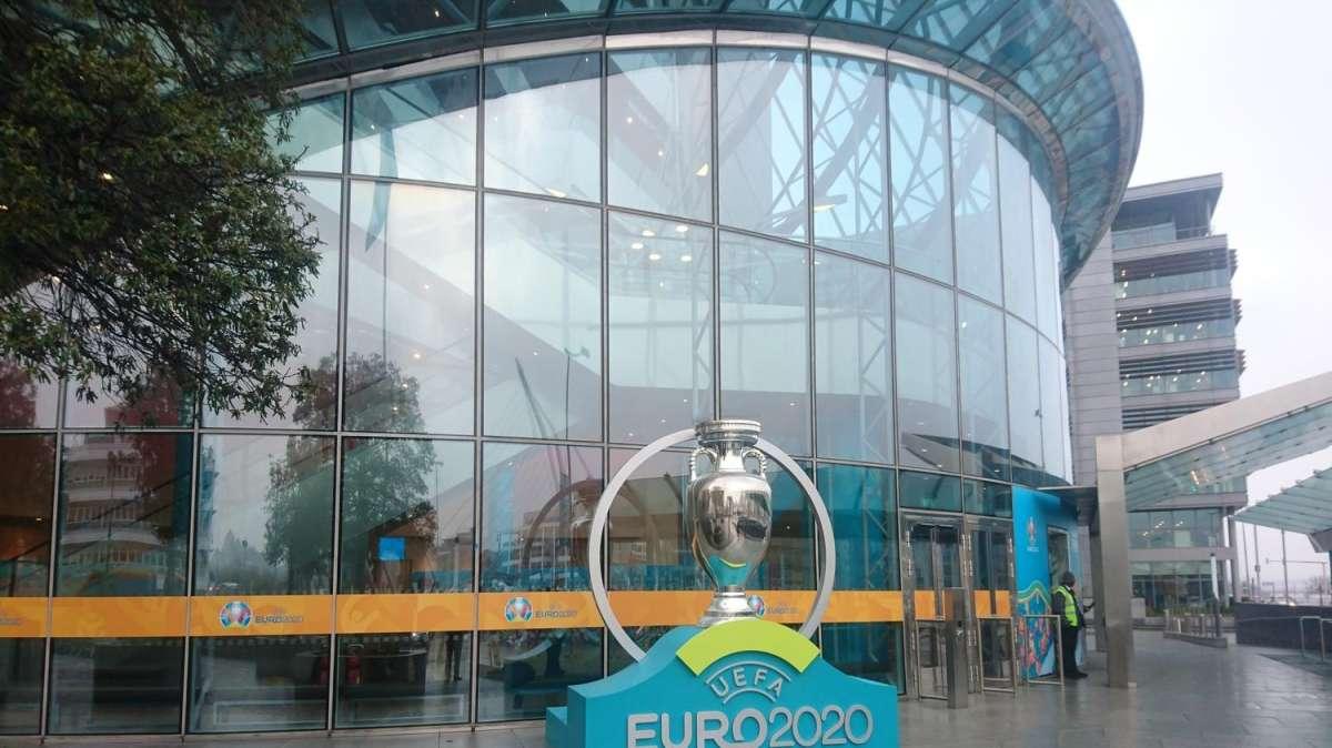 Europeo in Inghilterra, Uefa e Fa respingono la proposta del premier Johnson