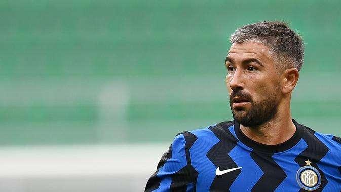 Adani assolve Kolarov: "Le ca..te possono farle tutti. Di questi tempi i dubbi erano su Godin"