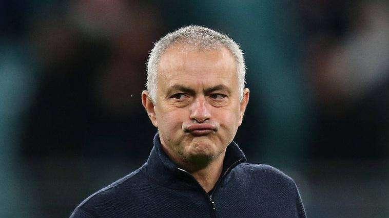 Tottenham ko in Europa League, ira Mourinho: "Spero che i giocatori siano sconvolti quanto me"