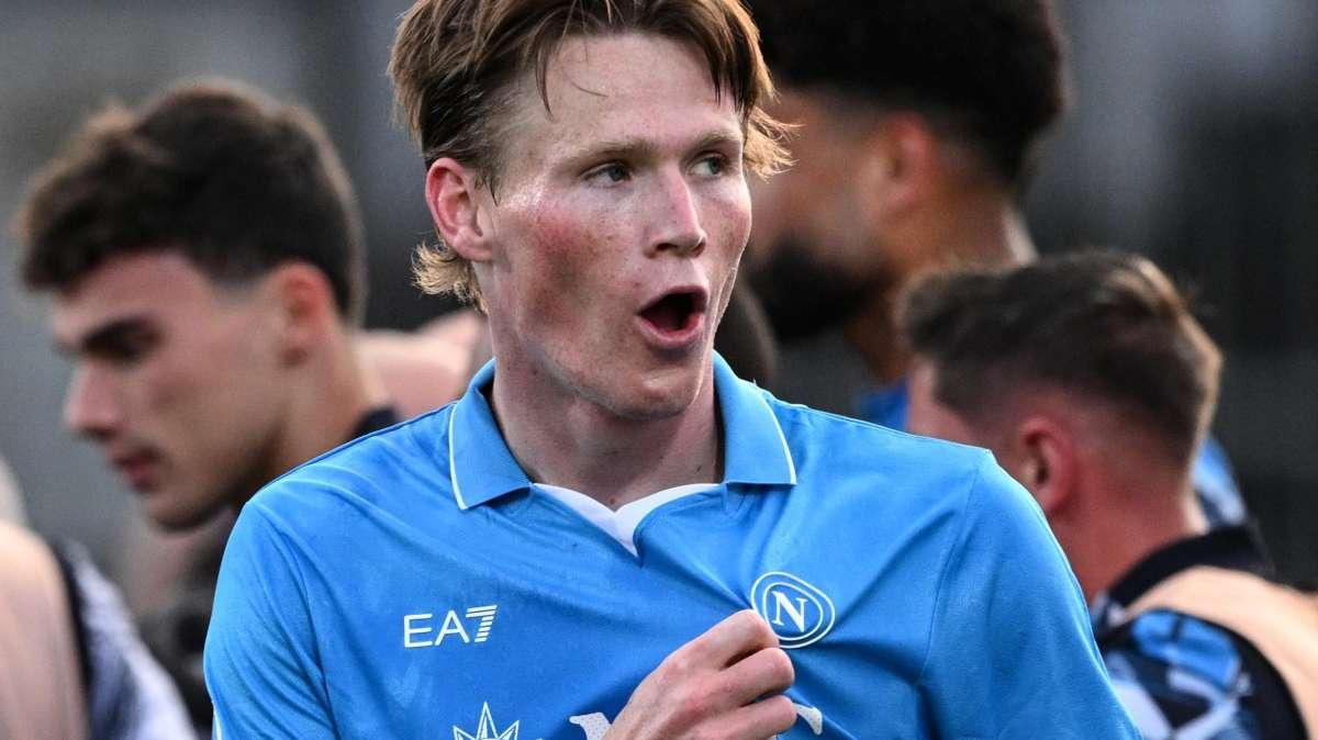 Serie A, McTominay vince il premio di Player of the Month di aprile. De Siervo: "Impatto devastante"