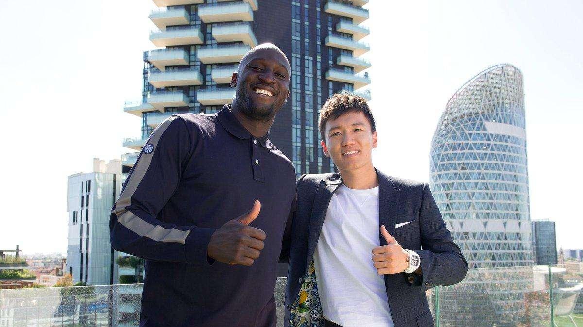 Steven Zhang riabbraccia Lukaku: "Un pezzo da... 90". Uno spoiler sul numero di maglia?
