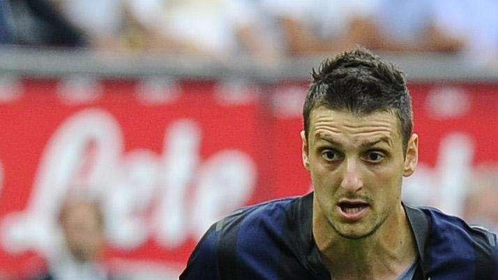 Kuz attende la sua chance per convincere Mazzarri e allontanare il mercato