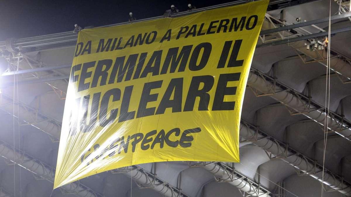 Striscione all'Olimpico, denunciati attivisti Greenpeace