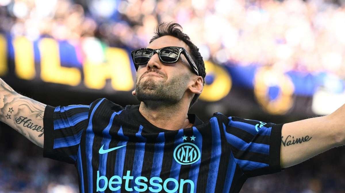 Turchia, i pre-convocati per il Mondiale: Calhanoglu presente 