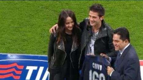 FOTO - Chivu saluta i tifosi. In campo c'è anche ET