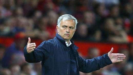 Mourinho commenta l'arbitro prima del derby con il City: la FA lo deferisce e adesso rischia la squalifica