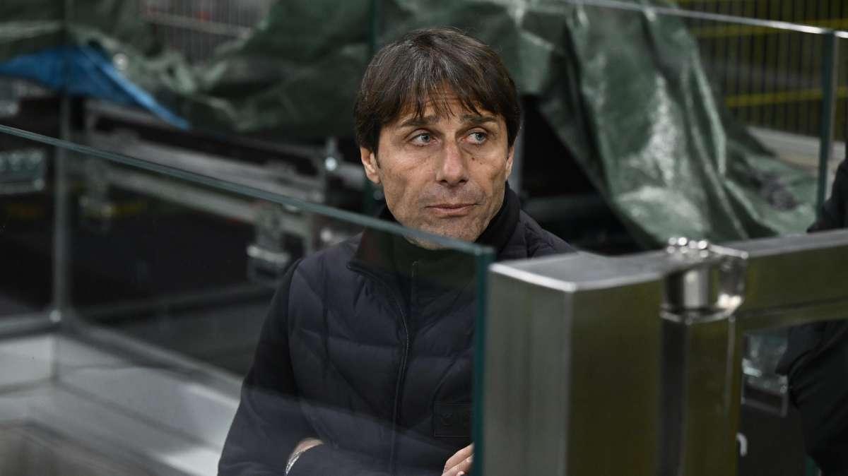 Giudice Sportivo - Conte squalificato due turni, multa per l'Inter. Mano pesante per Gaspar del Lecce