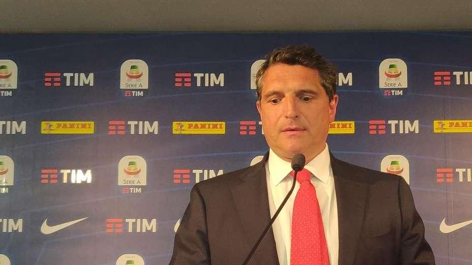 Diritti tv, De Siervo: "La base è di 900 milioni di euro annui di cui 700 da DAZN e 200 da Sky per cinque anni"