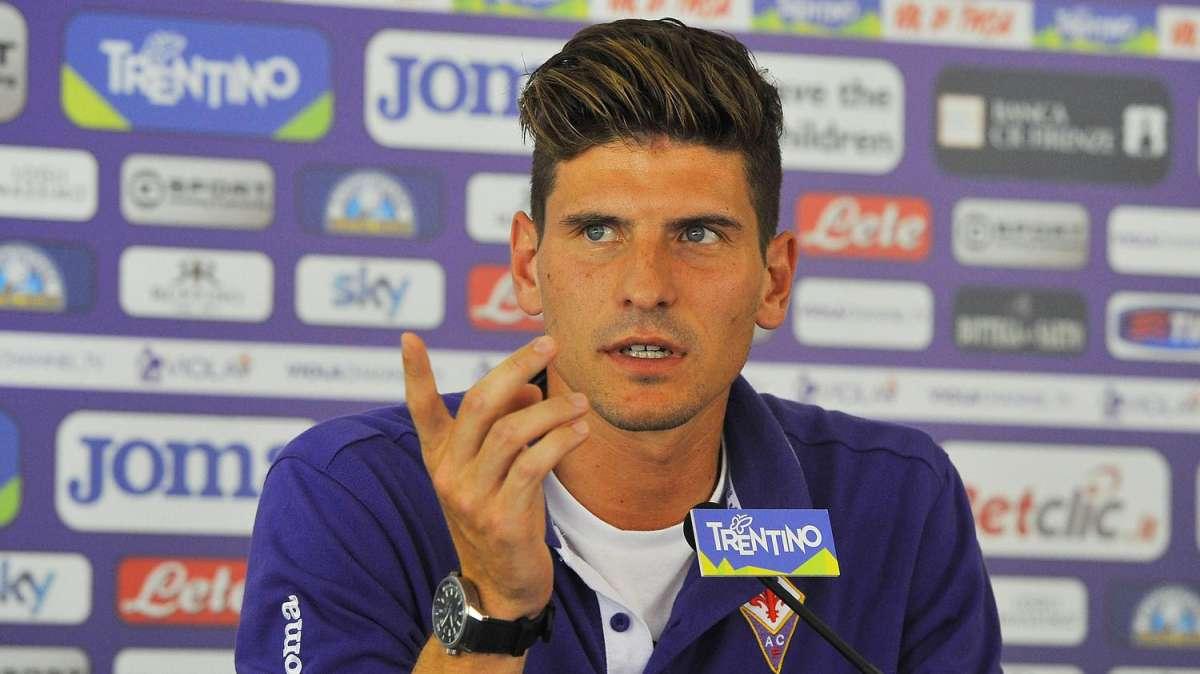 M. Gomez: "Tevez-Llorente meglio di Palacio-Icardi"
