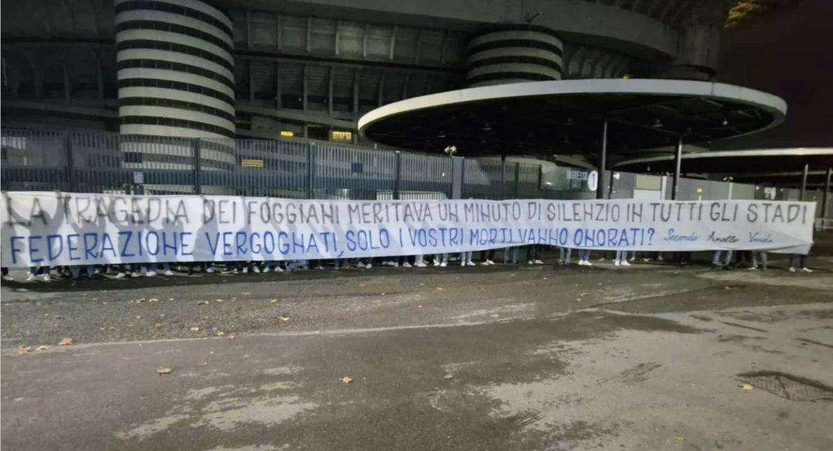 La FIGC nega il minuto di silenzio per i tifosi foggiani morti. La Nord attacca: "Vergogna"