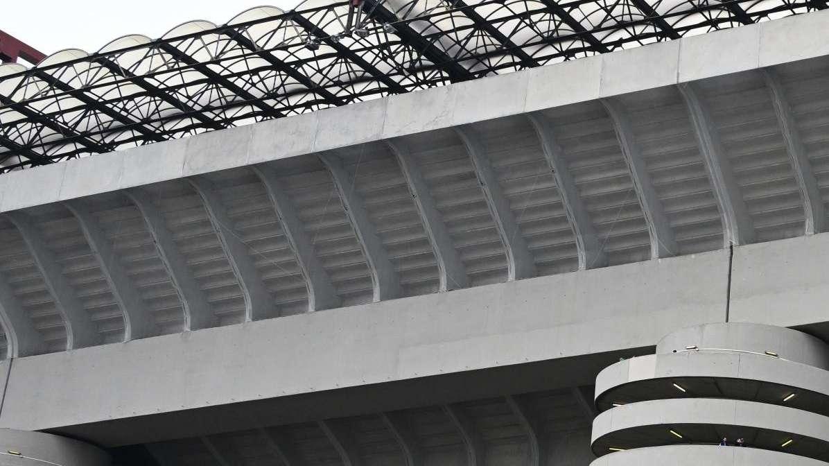 Il Comitato San Siro non molla: il vincolo sul secondo anello scatta l'11 settembre. La prova in un libro