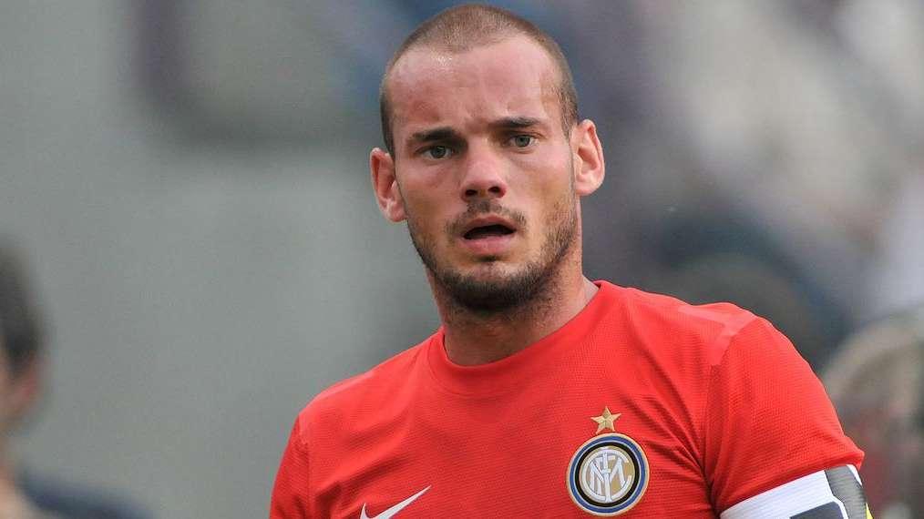 Mirror - Sneijder, il Liverpool c'è. E scarica Sahin