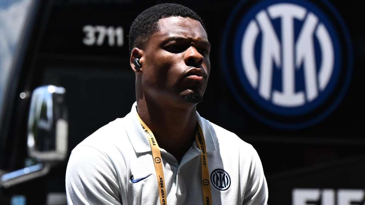CF - Dumfries, pericolo clausola da 25 milioni: l'impatto complessivo sul bilancio dell'Inter in caso di cessione 