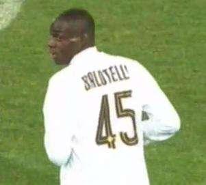 A Verona Balotelli è pronto a vestirsi da Ibra