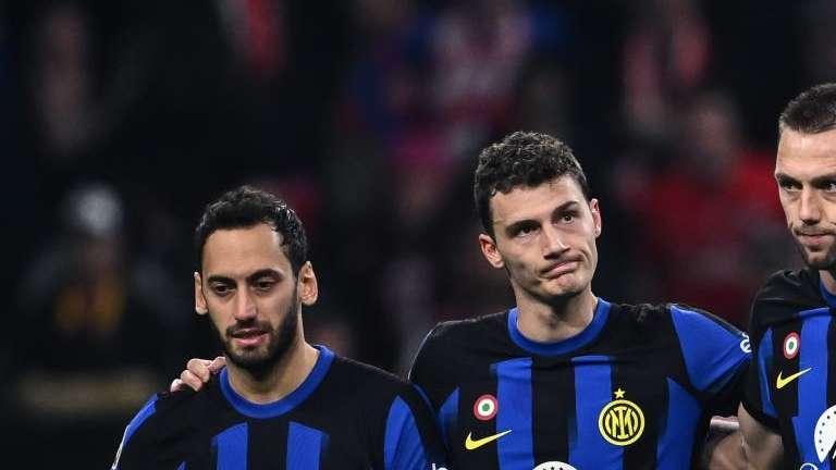 Pavard rompe il silenzio: "Dispiaciuto, abbiamo dato tutto. Ripartiamo insieme per centrare lo scudetto"
