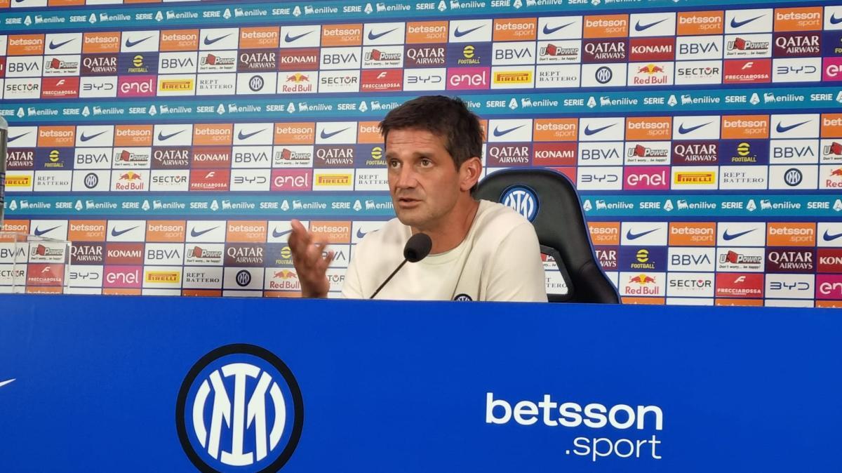 Chivu in conferenza: "Mercato, mi sono rotto le palle di rispondere. Marotta è stato chiaro"