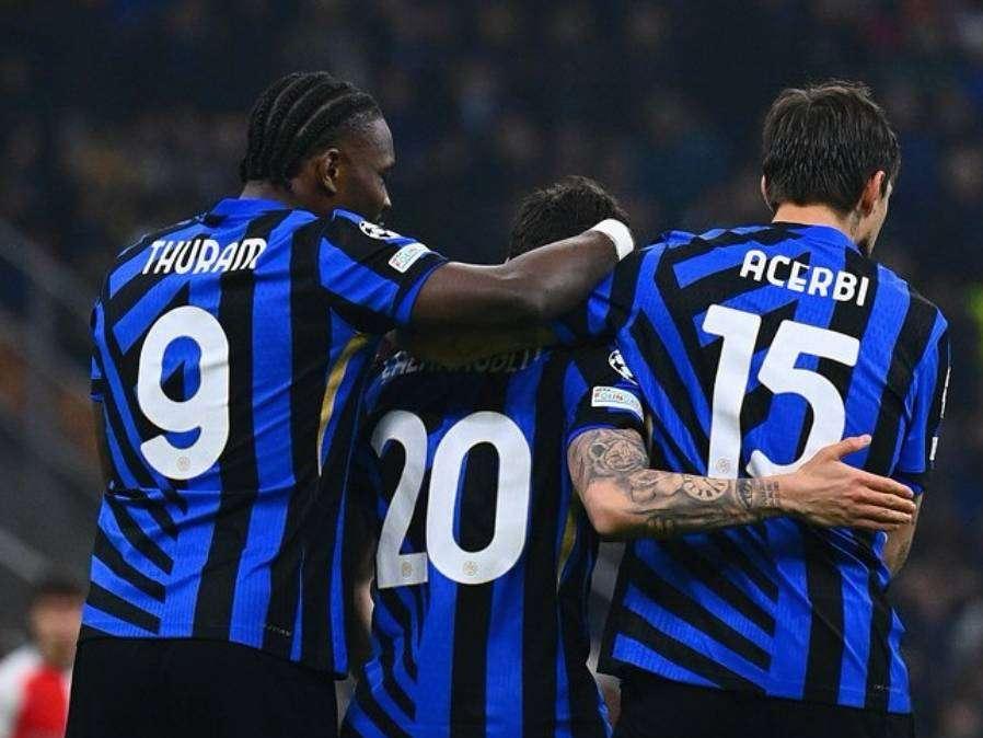 Inter-Feyenoord, Acerbi scherza sui social: "Dei tre in foto..."