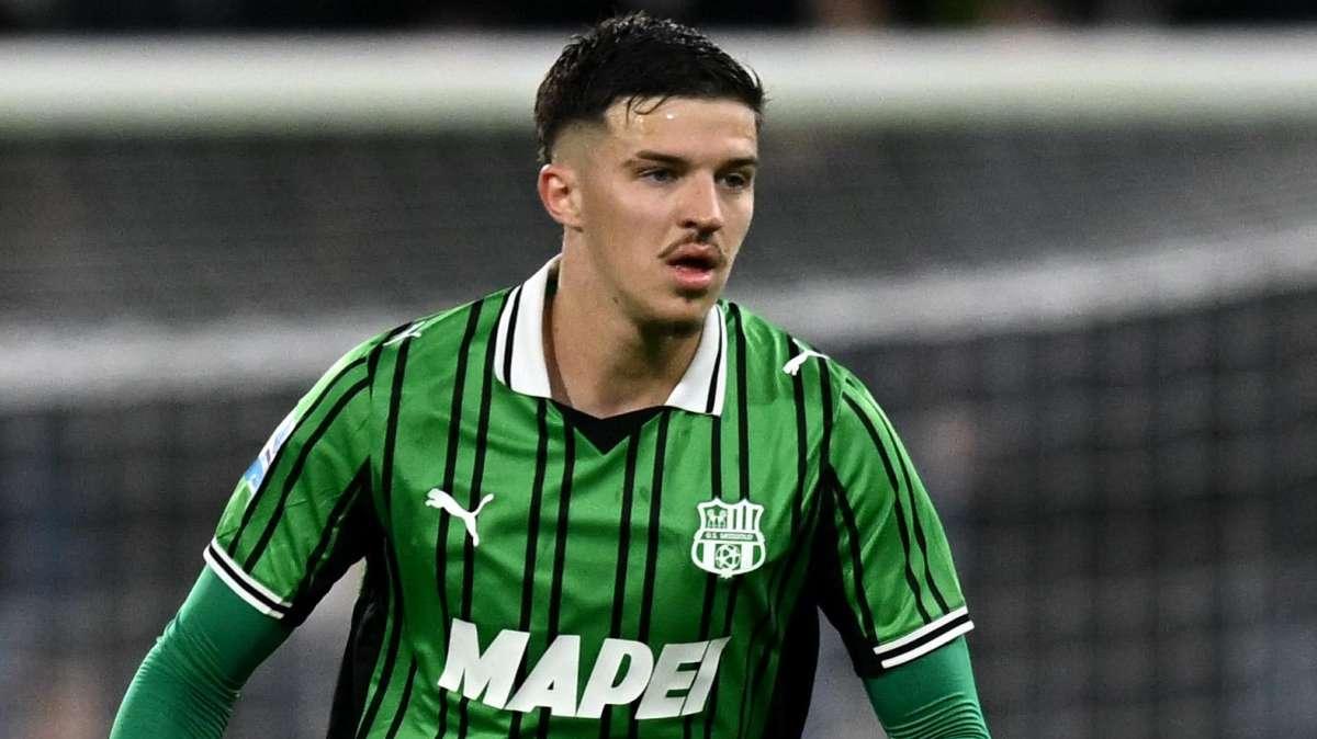 SI - Bastoni, l'Inter aspetta la mossa del Barcellona. E intanto 'prenota' Solet e Muharemovic  