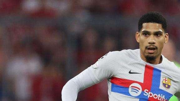 Barça, adesso è incubo Nazionali: problema all'adduttore, Araujo ko con l'Uruguay